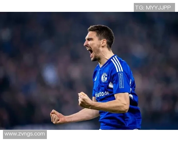 利沃夫斯基再次射获德甲最佳射手,创造神话般表现 利沃夫斯基再次射获德甲最佳射手,创造神话般表现